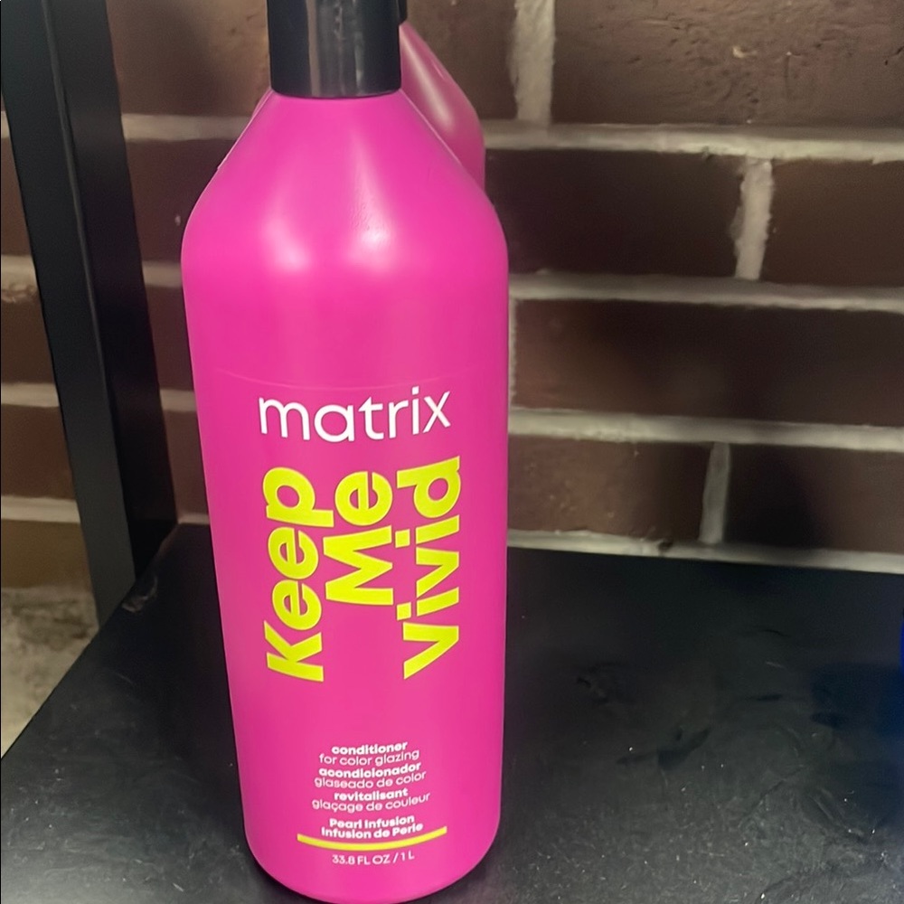 Matrix Keep Me Vivid Hair Conditioner - Pink